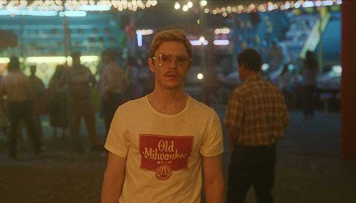 Dahmer  Monster: The Jeffrey Dahmer Story : La historia de Jeffrey Dahmer 4x1